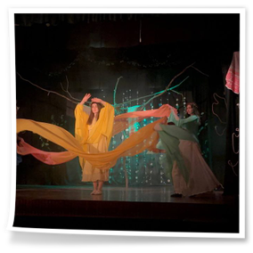 17 грудня 2025 року відбувся семестровий показ студентів ІІІ курсу спеціальності «Сценічне мистецтво». Глядацькій аудиторії була представлена вистава «Лісова пісня» за мотивами однойменної драми Лесі Українки (керівник постановки – Сомова О.А.).