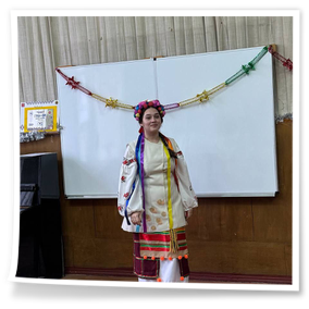 22 грудня 2025 року Різдвяно-святковим і водночас теплим та родинним був сьогоднішній звітний концерт здобувачів освіти освітньо-професійної програми «Народне пісенне мистецтво та хорове диригування».