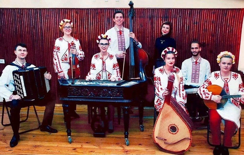 Ансамбль народних інструментів «Музичні барви» Ансамбль народних інструментів «Музичні барви»